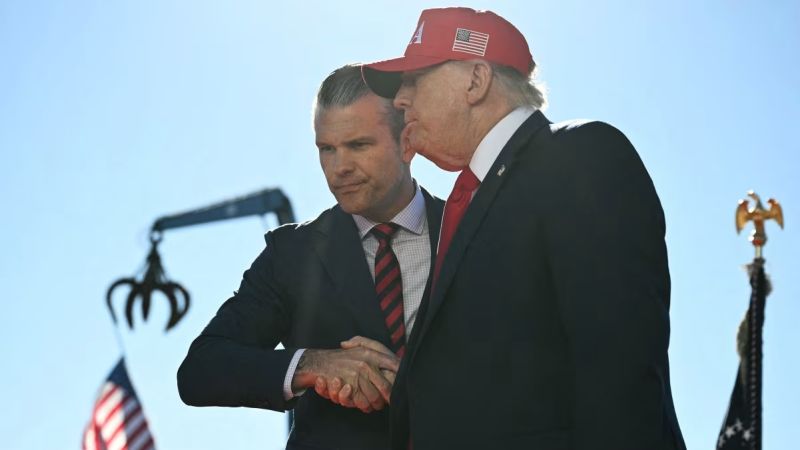 EE.UU. tiene planes para ataques de gran envergadura contra Irán si Trump así lo decide