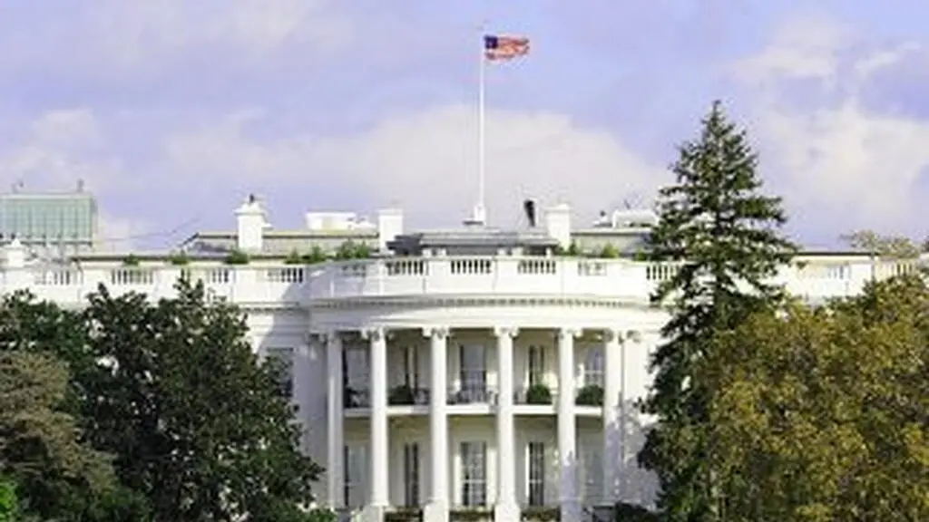 La administración de Donald Trump ordenó cancelar unos 810 millones de dólares en fondos que habían sido aprobados por el Congreso